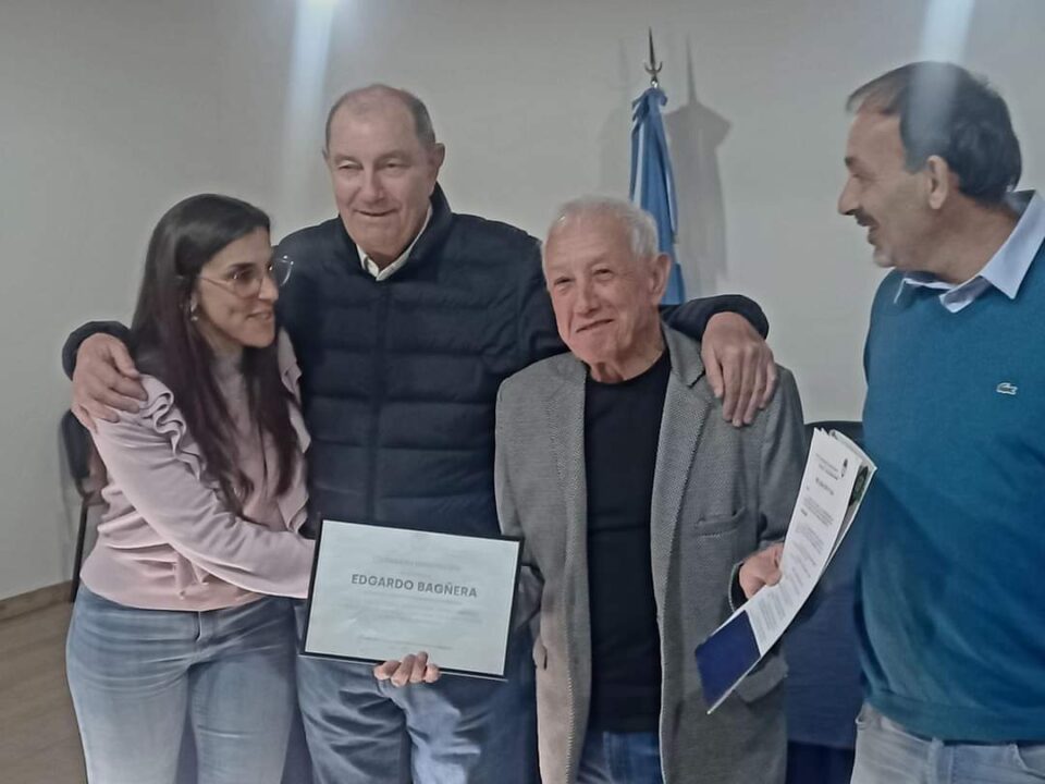 EL CONCEJO MUNICIPAL HOMENAJEA A PERSONAS DESCATADAS DE NUESTRA CIUDAD